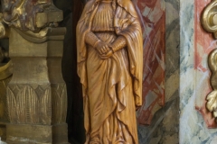 Statue der Hl. Anna beim linken Seitenaltar.